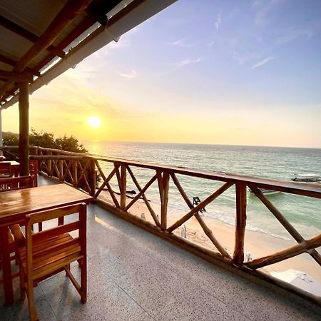 Mandala Beach Club Hotel Pendales Екстериор снимка