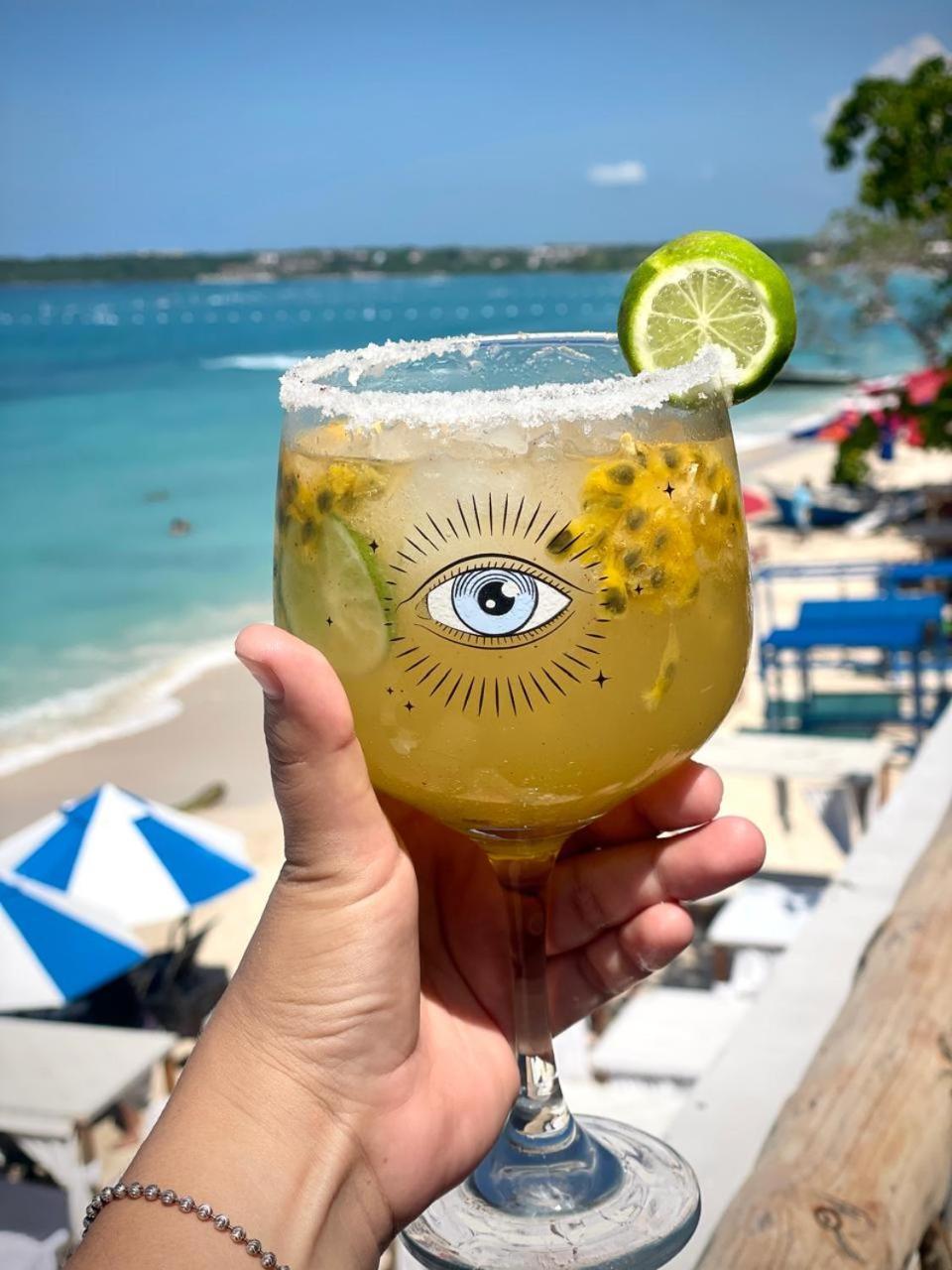 Mandala Beach Club Hotel Pendales Екстериор снимка