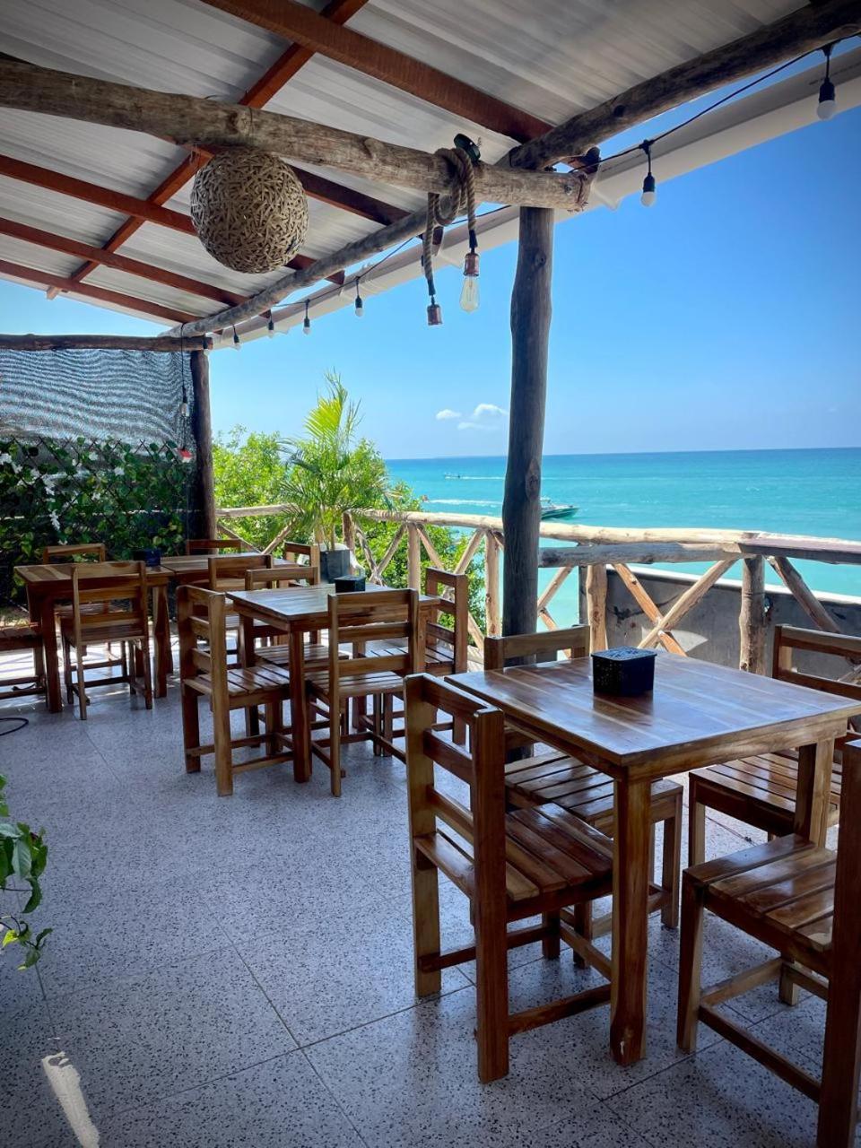 Mandala Beach Club Hotel Pendales Екстериор снимка